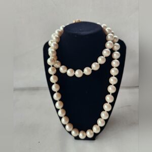 Kate Spade large pearl beaded necklace.